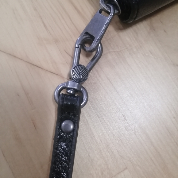 The sak black wallet / phone case wristlet - Picture 6 of 6